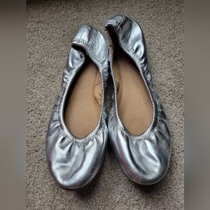 Silver metallic women's ballet flats size 10